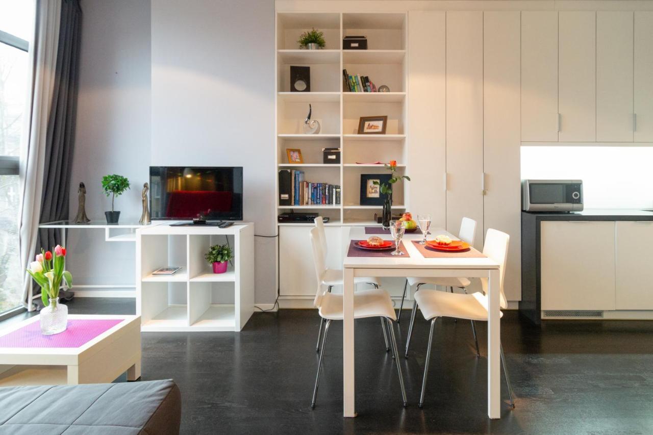 Secret Charm Fully Equipped Apt With Balcony クラクフ エクステリア 写真