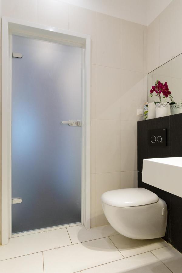 Secret Charm Fully Equipped Apt With Balcony クラクフ エクステリア 写真