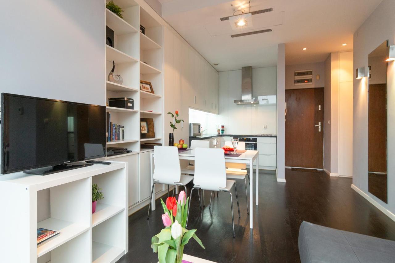 Secret Charm Fully Equipped Apt With Balcony クラクフ エクステリア 写真