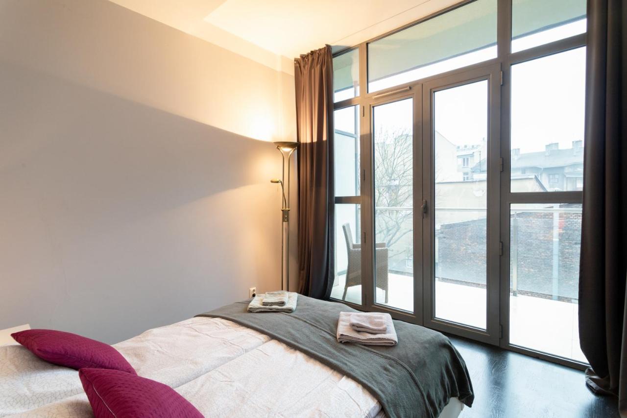 Secret Charm Fully Equipped Apt With Balcony クラクフ エクステリア 写真